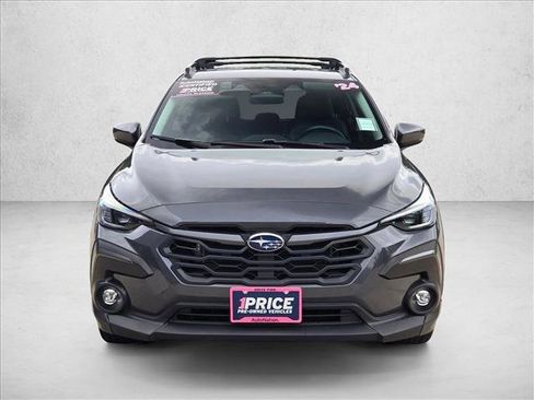 Used 2024 Subaru Crosstrek 2.5i Limited w/ Crosstrek Mirror Package AWD/4WD image 2