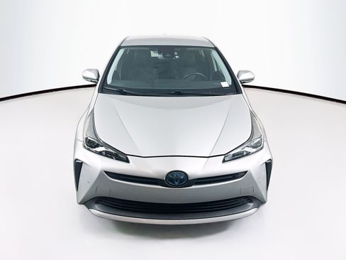 Used 2020 Toyota Prius XLE FWD image 2