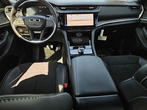 New 2026 Jeep Grand Cherokee Altitude RWD image 8