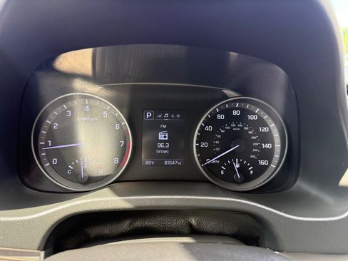 Used 2018 Hyundai Elantra Value Edition FWD image 24