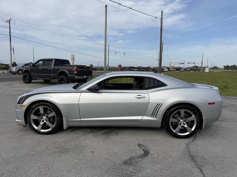 Used 2010 Chevrolet Camaro SS w/ RS Package RWD image 3