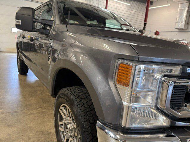 Used 2022 Ford F250 XLT AWD/4WD image 3