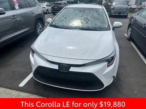 Used 2022 Toyota Corolla LE FWD image 15