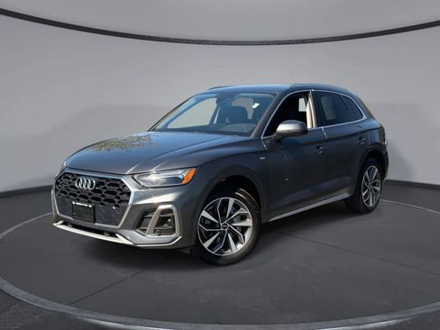 Used 2023 Audi Q5 2.0T Premium Plus w/ Premium Plus Package AWD/4WD image 1