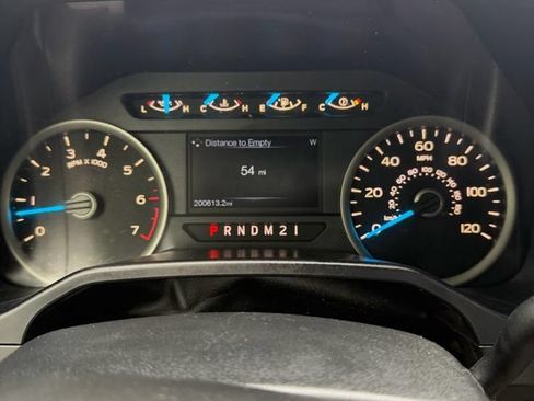 Used 2015 Ford F150 XLT w/ Equipment Group 302A Luxury AWD/4WD image 22