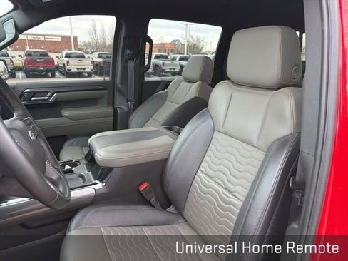 Used 2024 Chevrolet Silverado 1500 ZR2 image 27