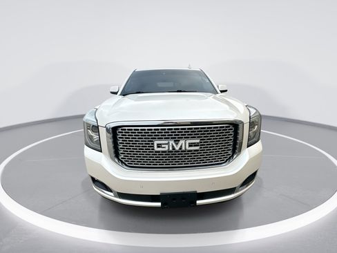 Certified 2015 GMC Yukon Denali w/ Premium Package AWD/4WD image 3