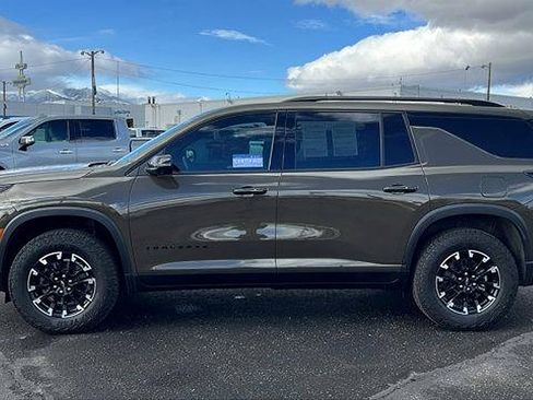 Certified 2025 Chevrolet Traverse Z71 w/ Enhanced Driving Package image 8