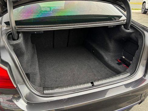 Used 2018 BMW 530i xDrive image 18