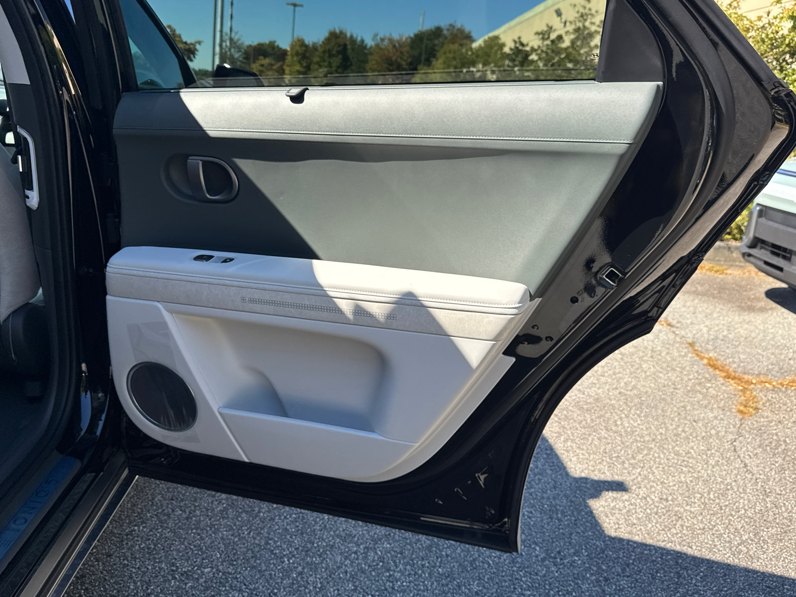 New 2027 Hyundai Ioniq 5 Limited RWD image 17