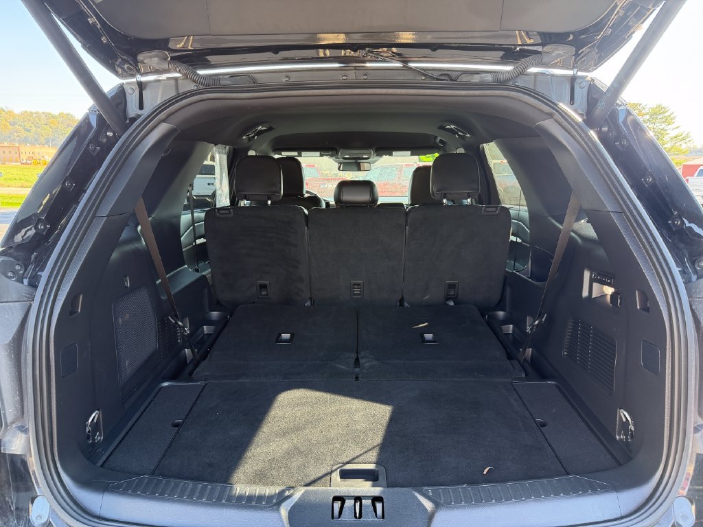 Used 2025 Ford Explorer ST-Line w/ Premium Package AWD/4WD image 12
