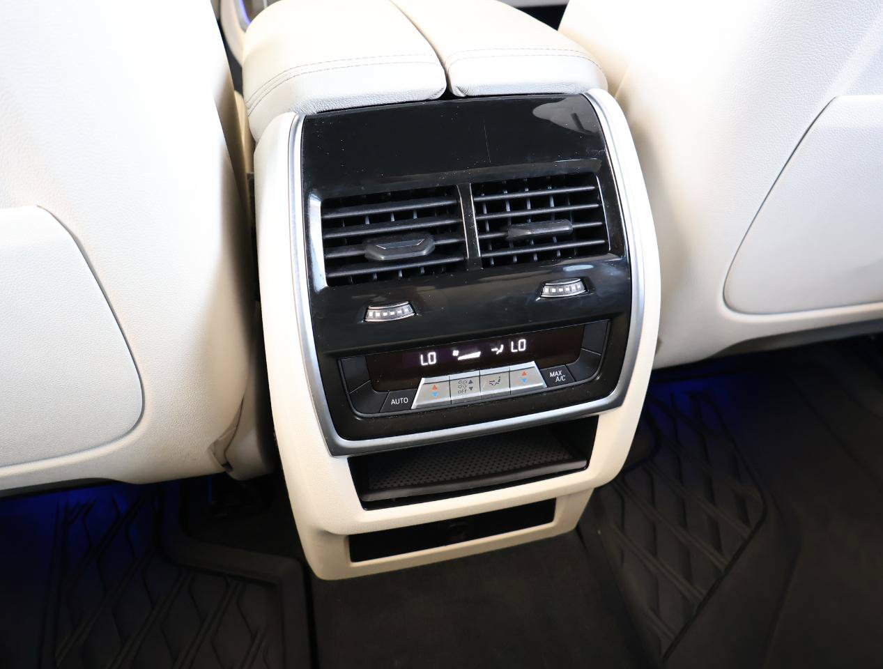 Used 2022 BMW X5 xDrive40i w/ M Sport Package AWD/4WD image 45