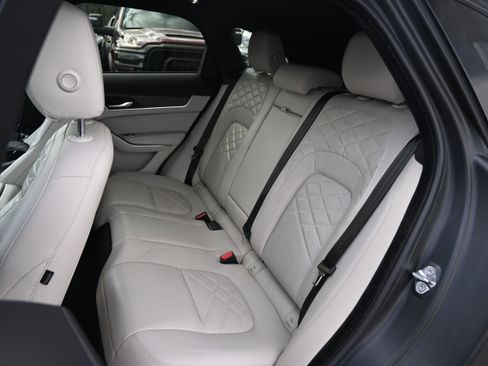Used 2023 Jaguar F-PACE S AWD/4WD image 32