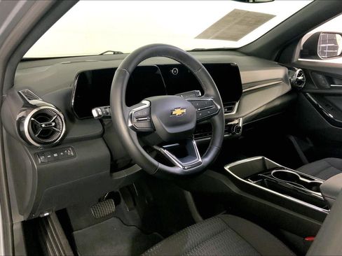 Used 2025 Chevrolet Equinox LT AWD/4WD image 14