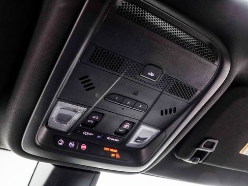 Used 2020 Cadillac XT6 Premium Luxury image 38