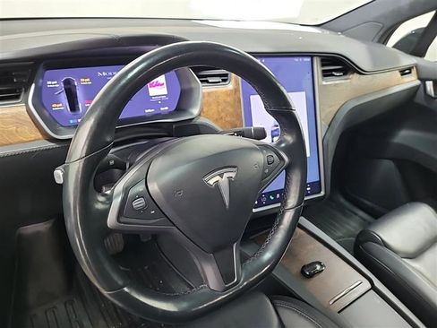 Used 2020 Tesla Model X Long Range AWD/4WD image 4