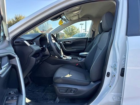 Used 2024 Toyota RAV4 XLE image 22