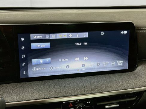 Used 2025 Nissan Kicks SV FWD image 19