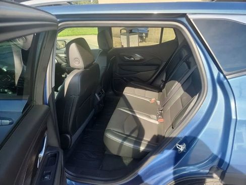 Used 2024 GMC Terrain SLT w/ LPO, Floor Liner Package FWD image 7