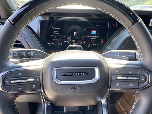 Used 2026 GMC Yukon XL Denali Ultimate AWD/4WD image 19