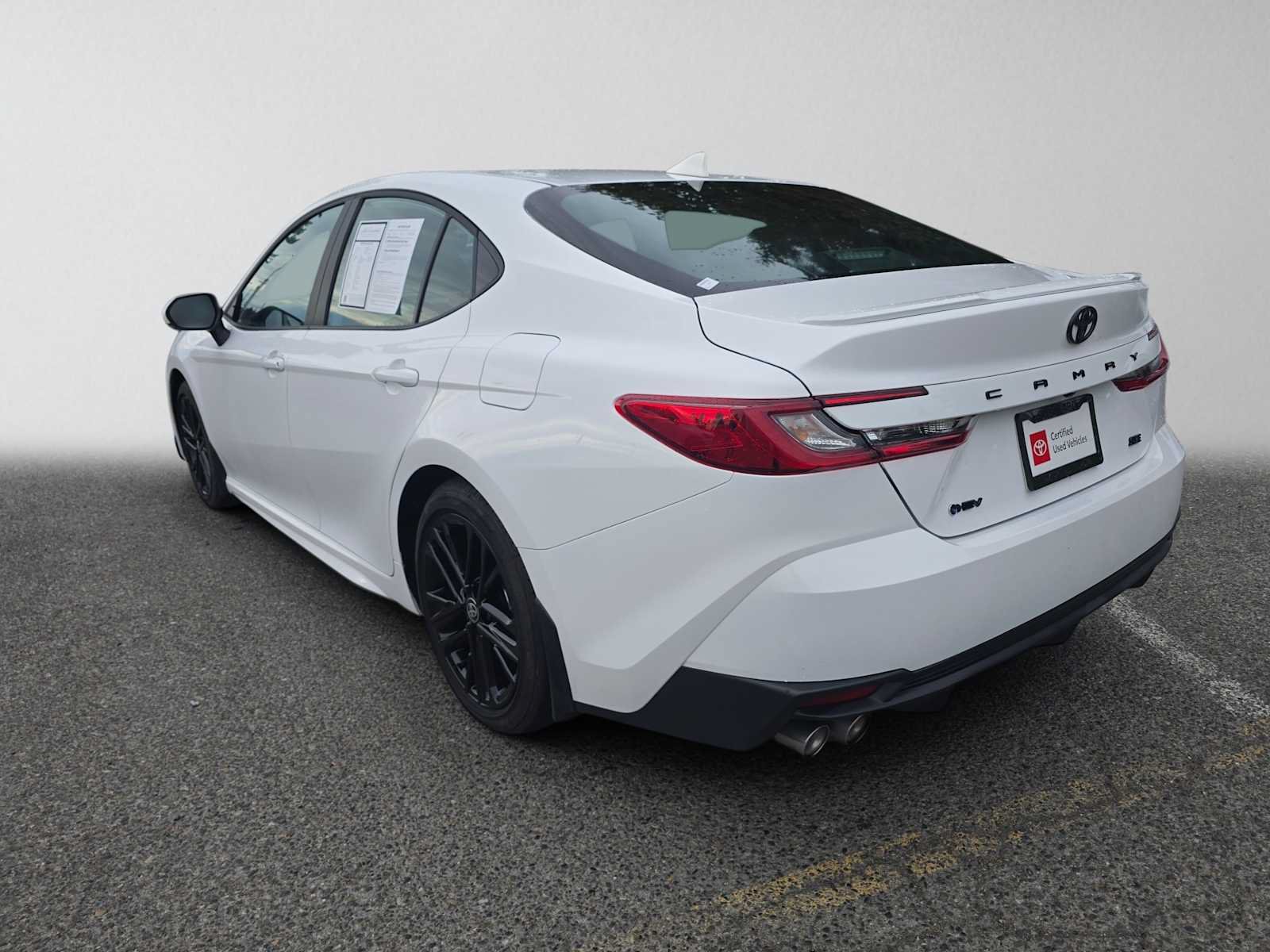 Used 2026 Toyota Camry SE w/ Convenience Package FWD image 5