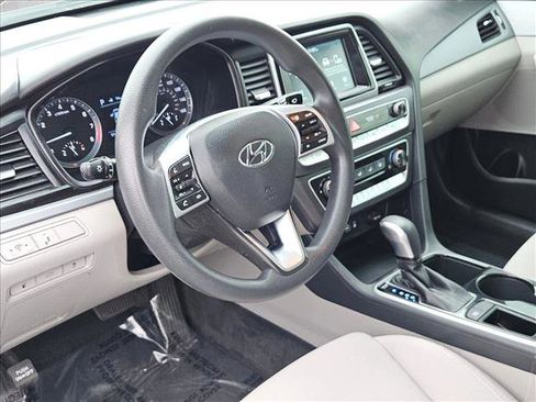 Used 2019 Hyundai Sonata SE image 9