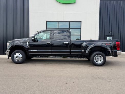 Used 2020 Ford F350 Lariat w/ Lariat Ultimate Package AWD/4WD image 2