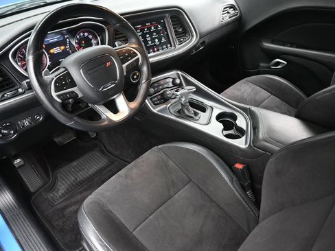 Used 2018 Dodge Challenger GT w/ GT Interior Package AWD/4WD image 14