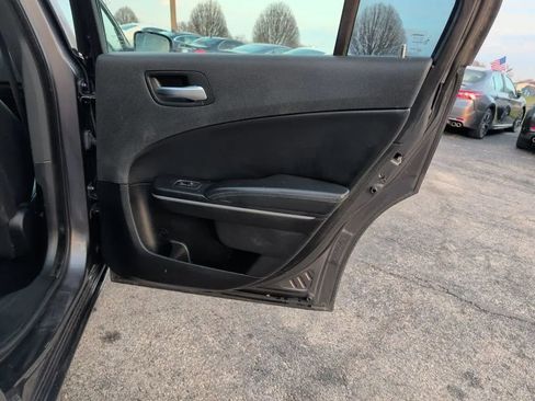 Used 2020 Dodge Charger SXT w/ Leather Interior Group image 19