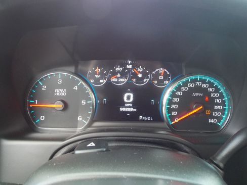 Used 2020 GMC Yukon Denali w/ Denali Premium Package image 7