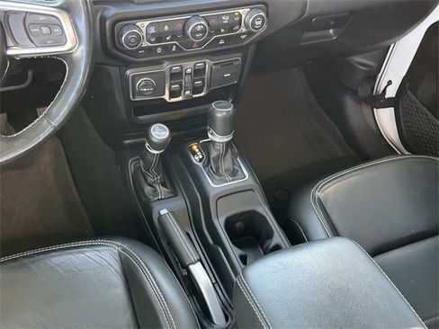 Used 2022 Jeep Gladiator Overland w/ Popular Equipment Package image 14