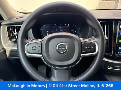Certified 2023 Volvo XC60 B5 Core AWD/4WD image 15