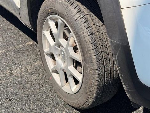 Used 2021 Jeep Renegade Sport w/ Sport Appearance Group image 8