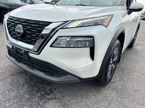Used 2022 Nissan Rogue SV FWD image 9