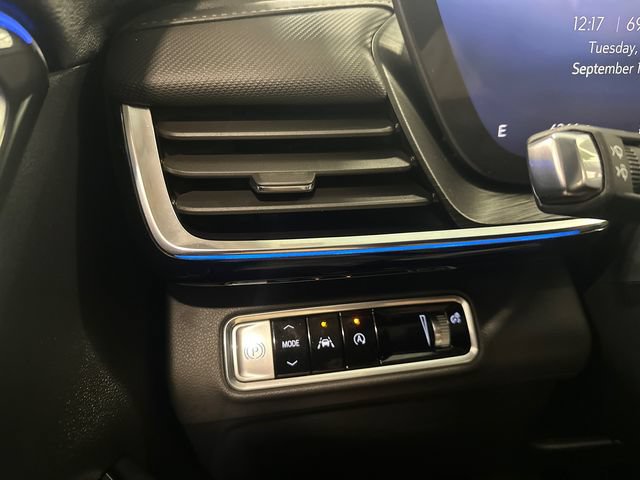 Used 2025 Buick Envision Preferred AWD/4WD image 21
