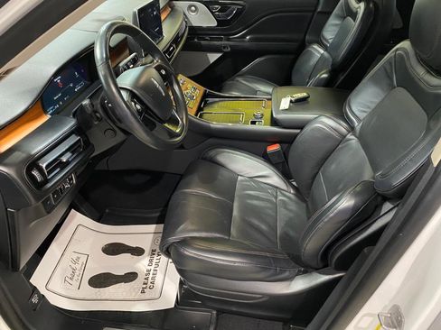 Used 2020 Lincoln Aviator Reserve w/ Equipment Group 202A image 9