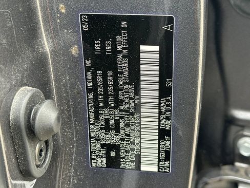 Used 2023 Toyota Highlander XLE AWD/4WD image 54
