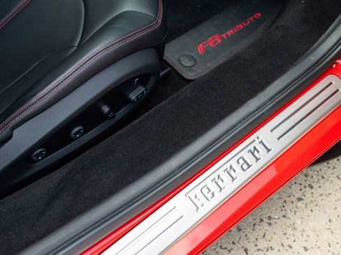 Used 2022 Ferrari F8 Tributo image 59