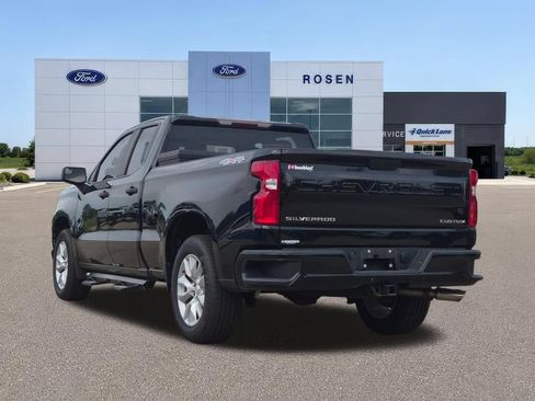 Used 2020 Chevrolet Silverado 1500 Custom w/ Custom Value Package AWD/4WD image 5