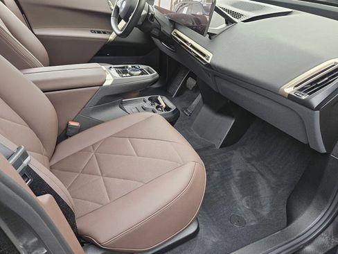 Used 2025 BMW iX xDrive50 w/ Sport Package image 19