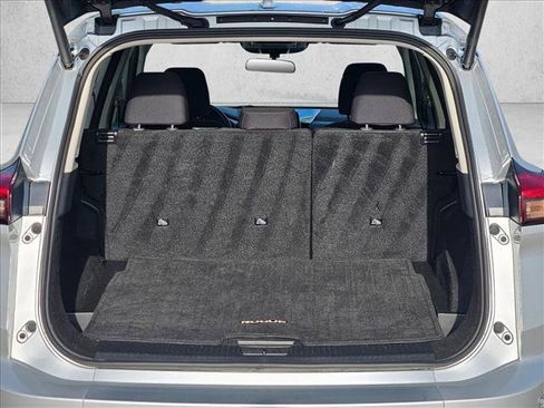 Used 2025 Nissan Rogue SV image 7