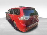 Used 2015 Toyota Sienna SE image 4