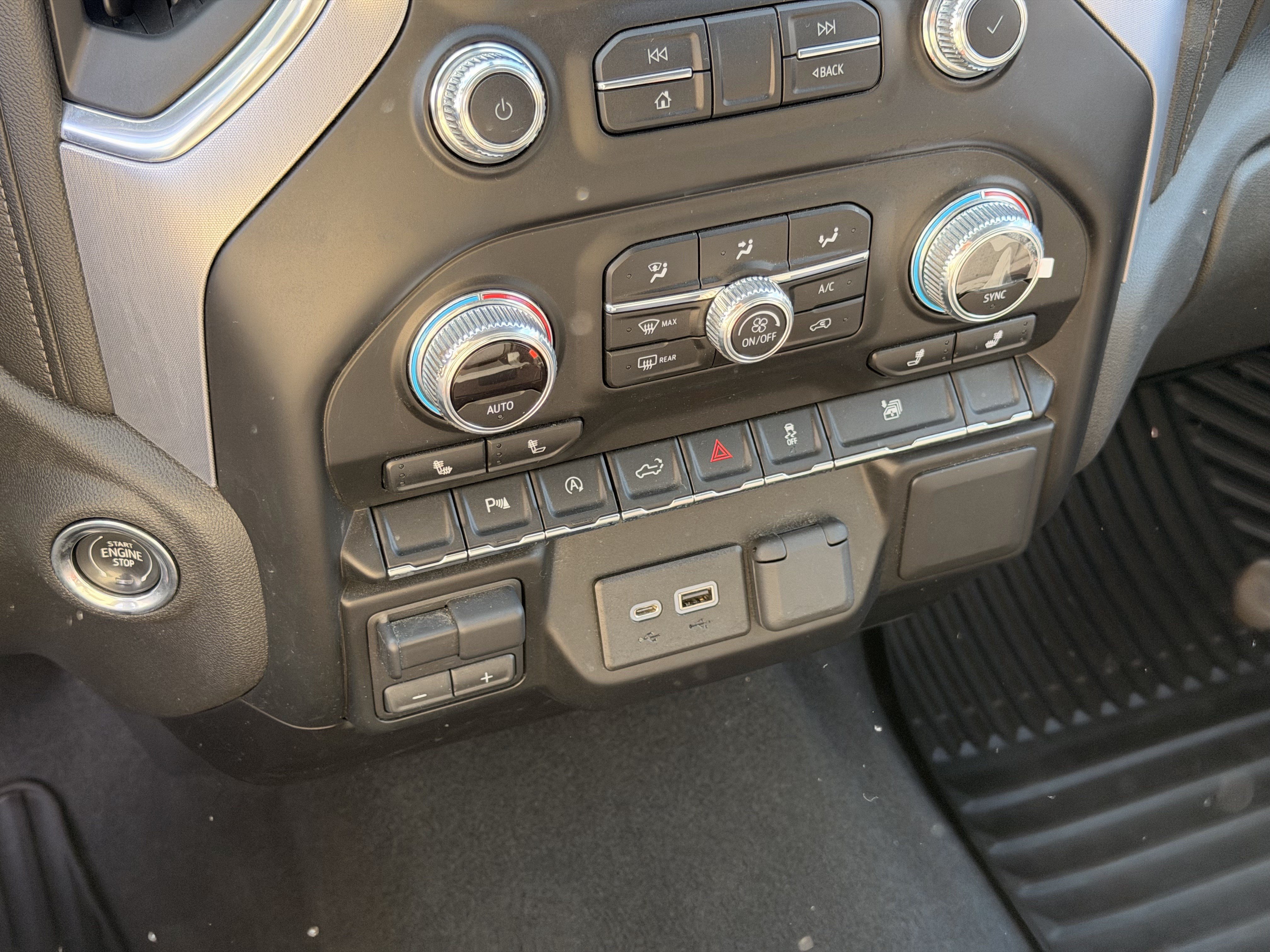 Used 2019 GMC Sierra 1500 SLE w/ SLE Value Package AWD/4WD image 18
