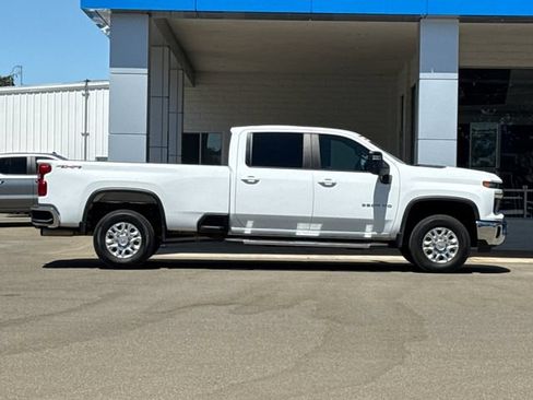 Used 2024 Chevrolet Silverado 3500 LT AWD/4WD image 2