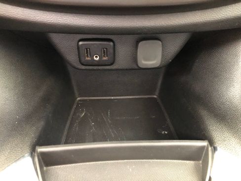 Used 2018 Chevrolet Traverse LS FWD image 25