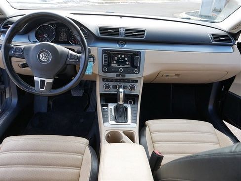 Used 2013 Volkswagen CC Lux image 22