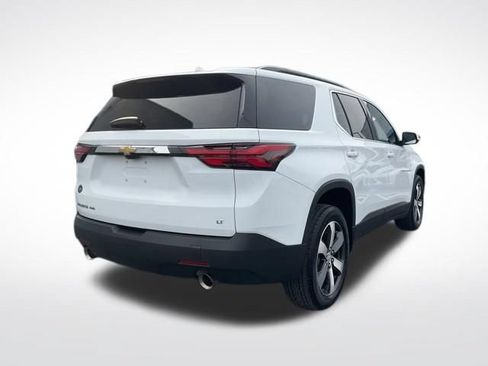Used 2023 Chevrolet Traverse LT w/ LT Premium Package AWD/4WD image 17