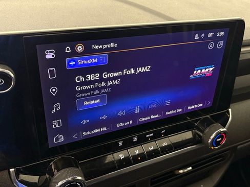 Used 2023 Chevrolet Colorado Trail Boss w/ Technology Package AWD/4WD image 29