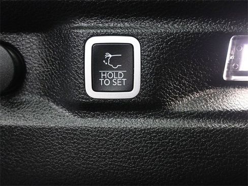 Used 2021 Jeep Grand Cherokee L Limited image 25