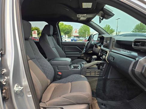 Certified 2026 Toyota Tacoma SR5 AWD/4WD image 8